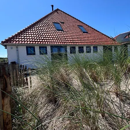 לינה וארוחת בוקר In De Duinen